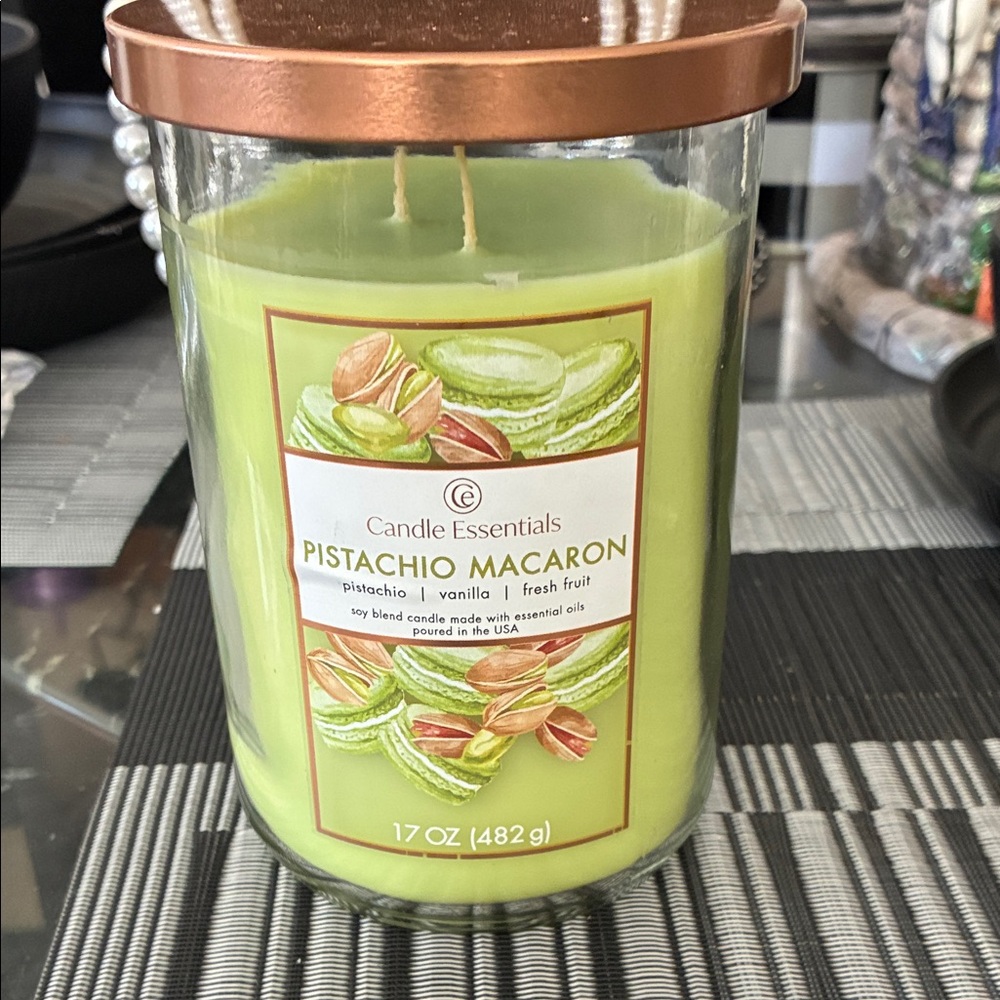 Essentials Pistachio Macaron Candle - Vibrant Green
